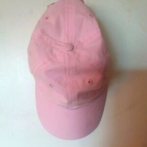 TROPICAL TRENDS baseball cap.